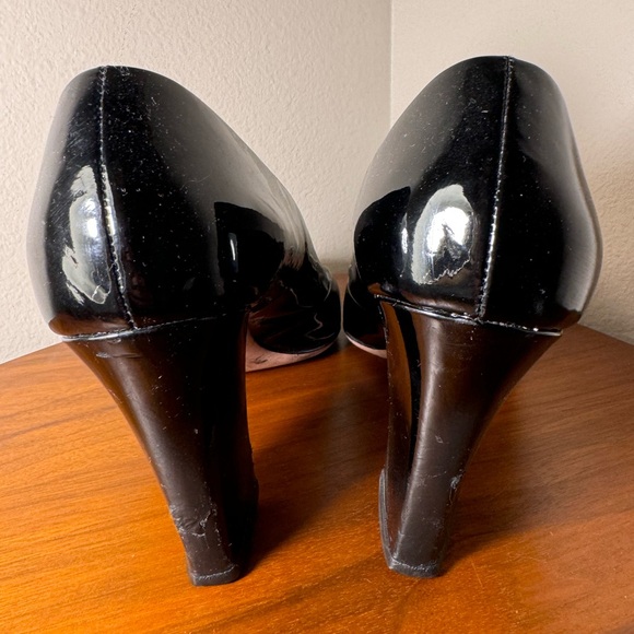Prada Black Patent Leather Peep Toe Block Heel Pumps Size 40.5 - Picture 12 of 15